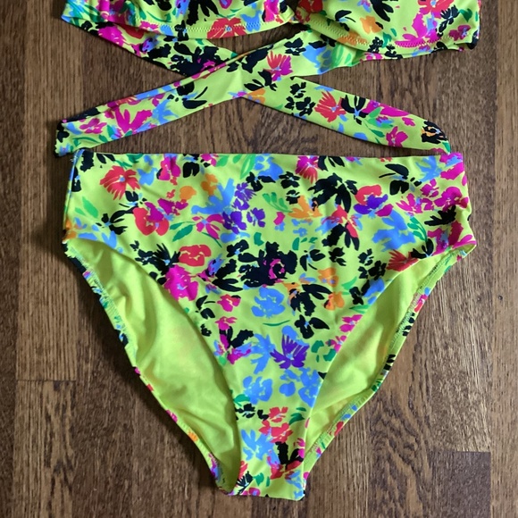 Bar III Floral Chic Convertible Top High‎ Waist Bottom Bikini Set Citron Floral - Picture 6 of 15